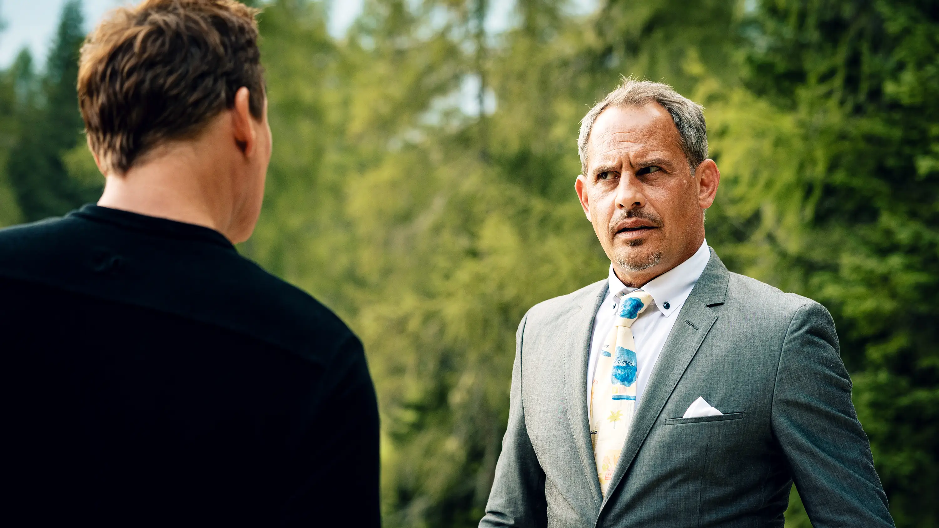 Bild aus dem Film: Paar küssend umschlungen in der Badewanne